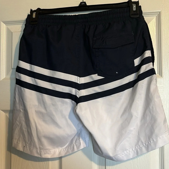 Club Room men’s white and blue swim trunks size small - Picture 5 of 7